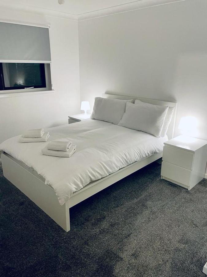 Modern 2 Bedroom Apartment With Free Parking Глазго Экстерьер фото