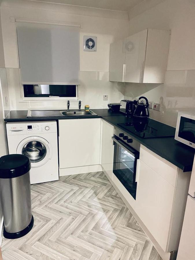 Modern 2 Bedroom Apartment With Free Parking Глазго Экстерьер фото
