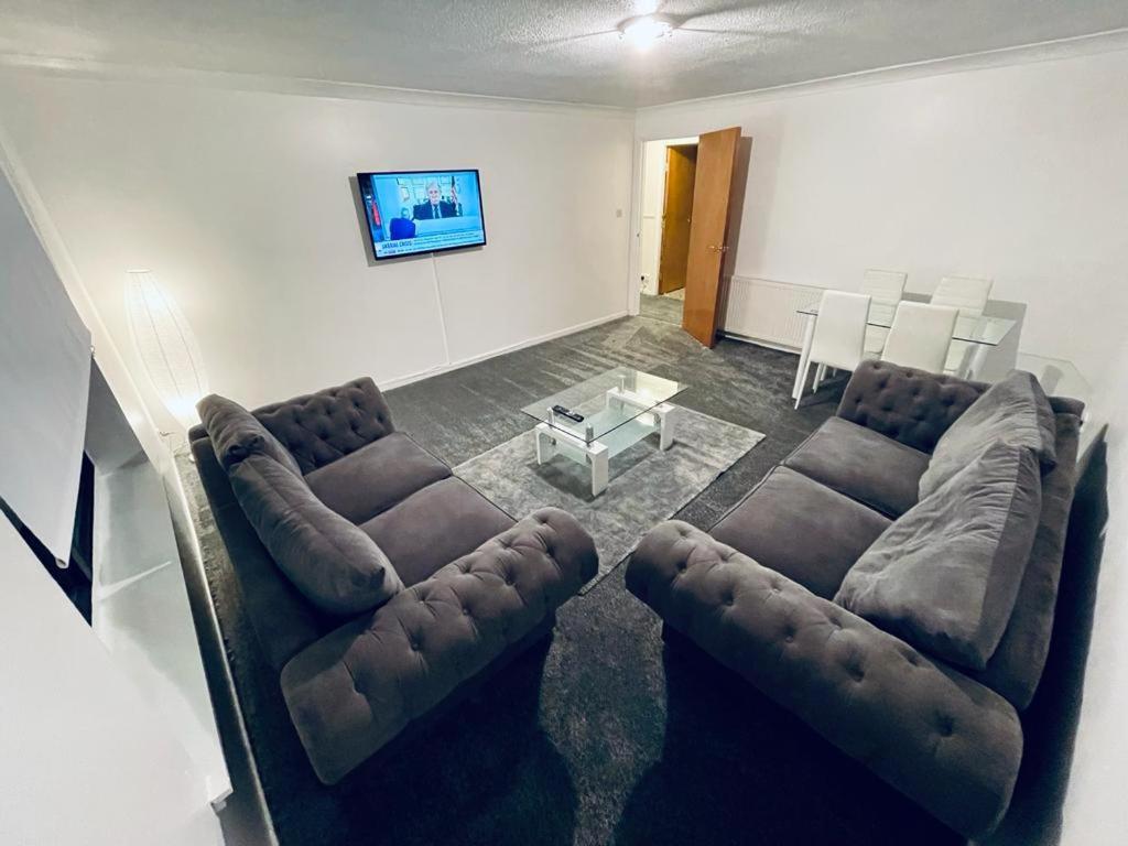 Modern 2 Bedroom Apartment With Free Parking Глазго Экстерьер фото
