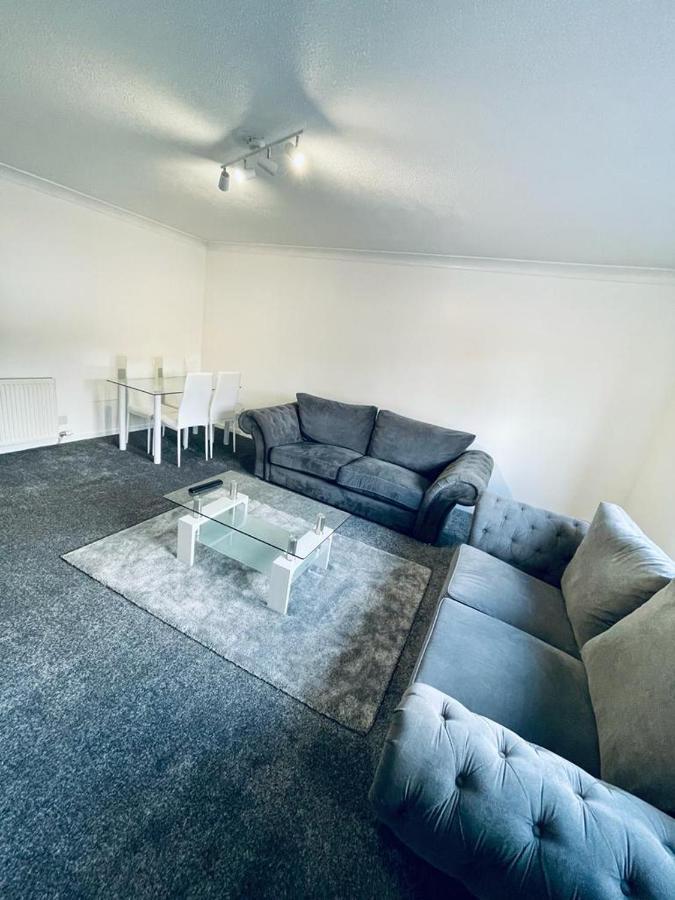 Modern 2 Bedroom Apartment With Free Parking Глазго Экстерьер фото